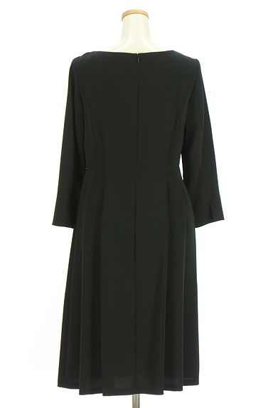 UNTITLED（アンタイトル）の古着「艶黒ワンピース（ワンピース・チュニック）」大画像２へ