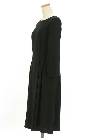 UNTITLED（アンタイトル）の古着「艶黒ワンピース（ワンピース・チュニック）」大画像３へ