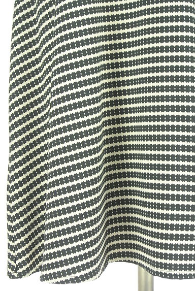 23区（ニジュウサンク）の古着「ノースリフレアワンピース（ワンピース・チュニック）」大画像４へ