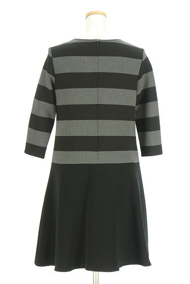 INDIVI（インディヴィ）の古着「ボーダー柄切替ワンピース（ワンピース・チュニック）」大画像２へ