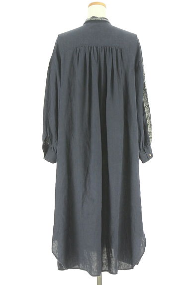 yuni（ユニ）の古着「刺繍入りリネンロングシャツワンピース（ワンピース・チュニック）」大画像２へ