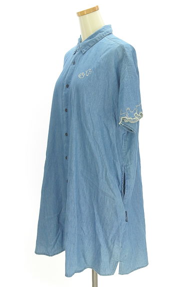 drug store's（ドラッグストアーズ）の古着「刺しゅう入りデニムチュニックブラウス（ワンピース・チュニック）」大画像３へ