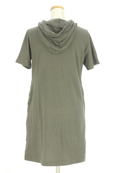 drug store's（ドラッグストアーズ）の古着「迷彩ロゴフーディチュニック（ワンピース・チュニック）」大画像２へ