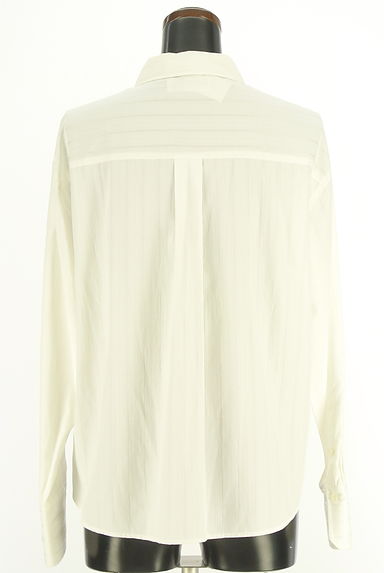 Lily Brown（リリーブラウン）の古着「ベア刺繍入りストライプドビーシャツ（ブラウス）」大画像２へ