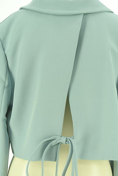 LILLIAN CARAT（リリアンカラット）の古着「バックオープンクロップドジャケット（ジャケット）」大画像５へ