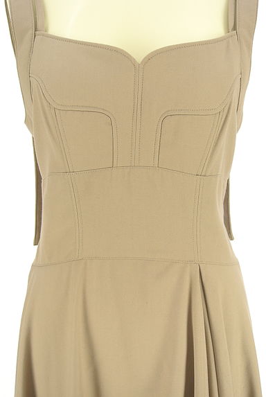 Snidel（スナイデル）の古着「イレギュラーヘムキャミワンピース（キャミワンピース）」大画像５へ