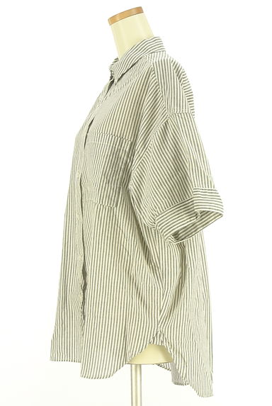 studio CLIP（スタディオクリップ）の古着「半そでストライプ柄シャツ（カジュアルシャツ）」大画像３へ