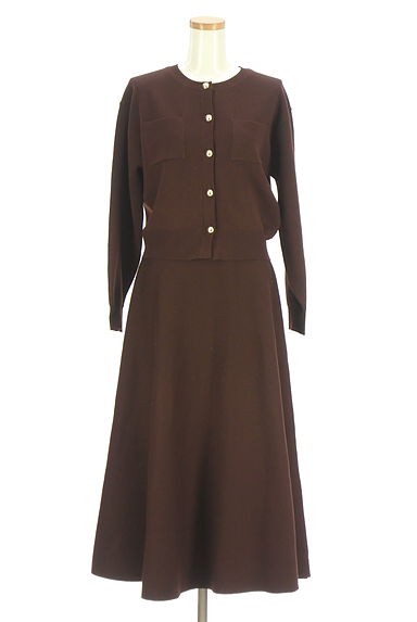 NATURAL BEAUTY BASIC（ナチュラルビューティベーシック）の古着「ニットカーディガン+ロングフレアスカート（セットアップ（ジャケット＋スカート））」大画像１へ