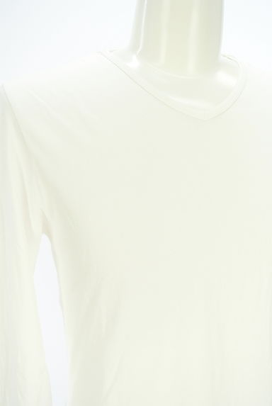 BURBERRY BLACK LABEL（バーバリーブラックレーベル）の古着「Vネック無地カットソー（Ｔシャツ）」大画像４へ