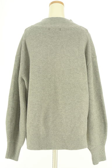クリックで大画像表示 JUSGLITTY(ジャスグリッティー)の古着「ボリューム袖モックネックニット(セーター)」大画像2へ