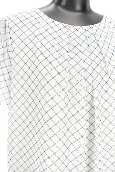 NEW YORKER（ニューヨーカー）の古着「半そでチェック柄シフォンカットソー（ブラウス）」大画像４へ