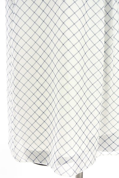 NEW YORKER（ニューヨーカー）の古着「半そでチェック柄シフォンカットソー（ブラウス）」大画像５へ