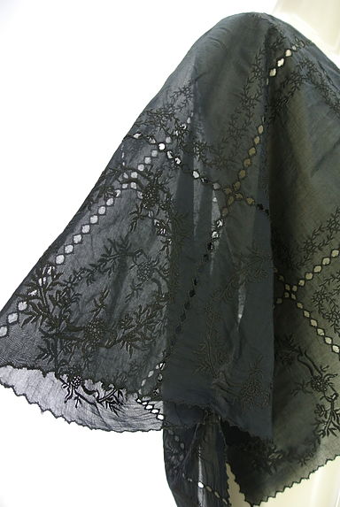 BEARDSLEY（ビアズリー）の古着「パッチワーク刺繍レースシアーカットソー（カットソー・プルオーバー）」大画像４へ