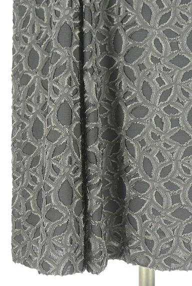 クリックで大画像表示 COMME CA(コムサ)の古着「Gabardine K.T 半そで総柄織ワンピース(ワンピース・チュニック)」大画像4へ