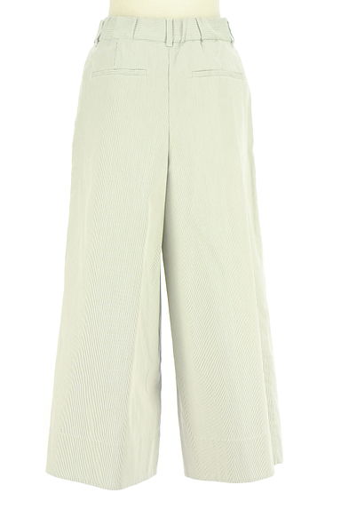 クリックで大画像表示 HUMAN WOMAN(ヒューマンウーマン)の古着「クロップド丈ストライプ柄ワイドパンツ(パンツ)」大画像2へ