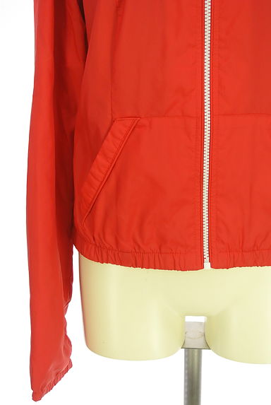 クリックで大画像表示 Abercrombie&Fitch(アバクロンビーアンドフィッチ)の古着「ワッペン付きマウンテンパーカー(ブルゾン・スタジャン)」大画像5へ