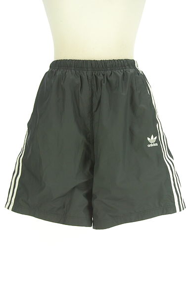 クリックで大画像表示 adidas(アディダス)の古着「スリーラインショートパンツ(ショートパンツ・ハーフパンツ)」大画像1へ