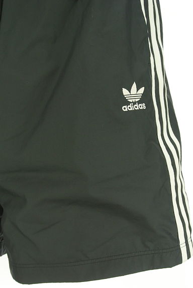 クリックで大画像表示 adidas(アディダス)の古着「スリーラインショートパンツ(ショートパンツ・ハーフパンツ)」大画像5へ