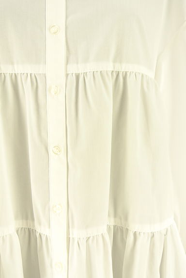 クリックで大画像表示 NATURAL BEAUTY BASIC(ナチュラルビューティベーシック)の古着「ティアードフリルカットソー(ブラウス)」大画像4へ