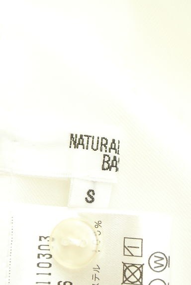 NATURAL BEAUTY BASIC（ナチュラルビューティベーシック）シャツ買取実績のブランドタグ画像