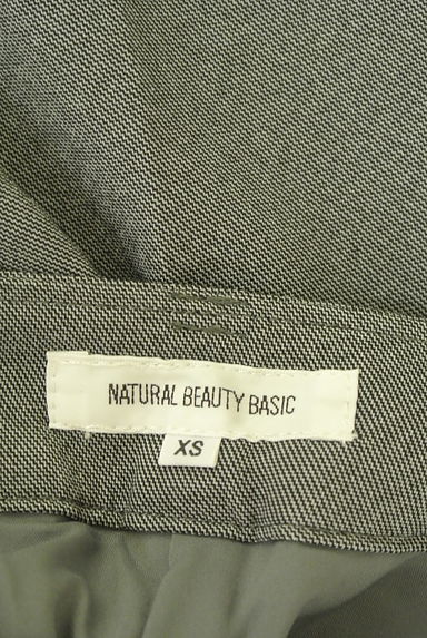 NATURAL BEAUTY BASIC（ナチュラルビューティベーシック）パンツ買取実績のブランドタグ画像