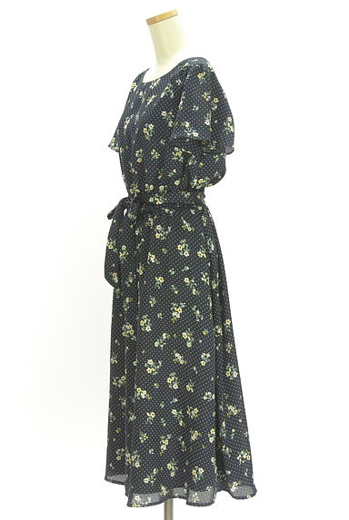クリックで大画像表示 anySiS(エニィスィス)の古着「ドット柄×花柄 半そでワンピース(ワンピース・チュニック)」大画像3へ