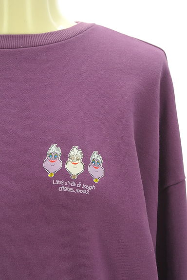 クリックで大画像表示 eimy istoire(エイミーイストワール)の古着「Disneyコラボプリントスウェット(スウェット・パーカー)」大画像4へ