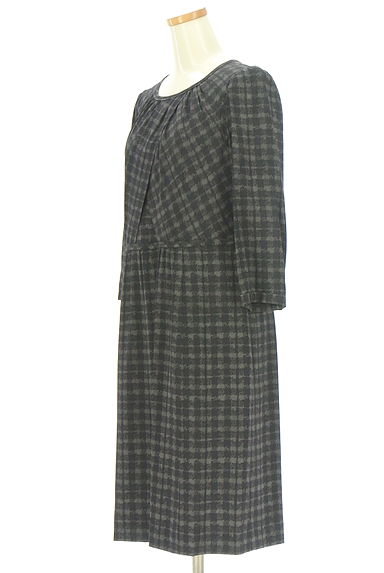 クリックで大画像表示 BURBERRY(バーバリー)の古着「チェック柄シルクワンピース(ワンピース・チュニック)」大画像3へ