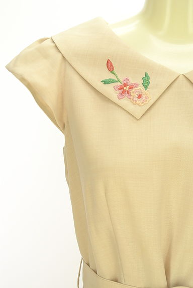 Couture Brooch（クチュールブローチ）の古着「花刺しゅう襟ワンピース（ワンピース・チュニック）」大画像４へ