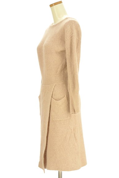 クリックで大画像表示 JILL by JILLSTUART(ジルバイジルスチュアート)の古着「バックレースアンゴラ混ニットワンピース(ワンピース・チュニック)」大画像3へ