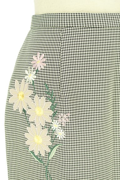 クリックで大画像表示 Noble(ノーブル)の古着「フラワー刺繍千鳥柄膝下丈タイトスカート(ロングスカート・マキシスカート)」大画像4へ
