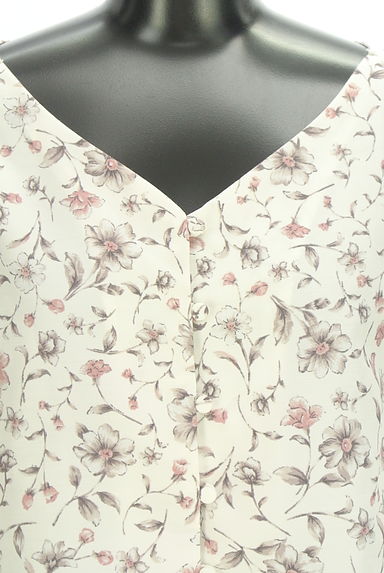 クリックで大画像表示 PROPORTION BODY DRESSING(プロポーションボディドレッシング)の古着「7分袖花柄ブラウス(ブラウス)」大画像4へ