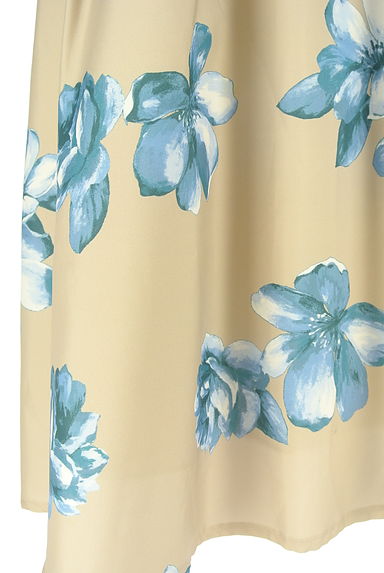 クリックで大画像表示 JUSGLITTY(ジャスグリッティー)の古着「花柄膝下フレアワンピース(ロングスカート・マキシスカート)」大画像5へ