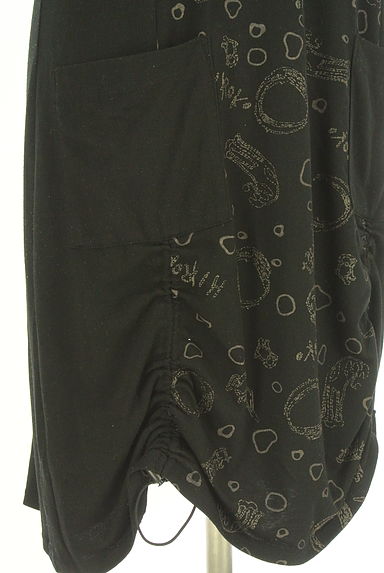 HIROKO KOSHINO（ヒロココシノ）の古着「HIROKO KOSHINO TRUNK フロッキープリントワンピース（ワンピース・チュニック）」大画像５へ