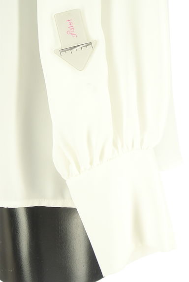 クリックで大画像表示 RUIRUE BOUTIQUE(ルイルエブティック)の古着「ボリューム袖フロントタックブラウス(カットソー・プルオーバー)」大画像5へ