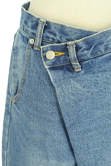 GALLARDAGALANTE（ガリャルダガランテ）の古着「フロントタックワイドデニム（デニムパンツ）」大画像４へ