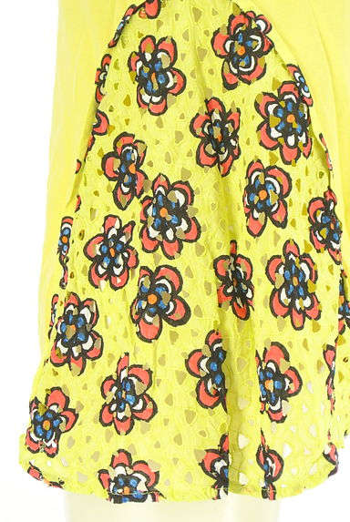 クリックで大画像表示 TSUMORI CHISATO(ツモリチサト)の古着「サイドレースフレアカットソー(カットソー・プルオーバー)」大画像4へ