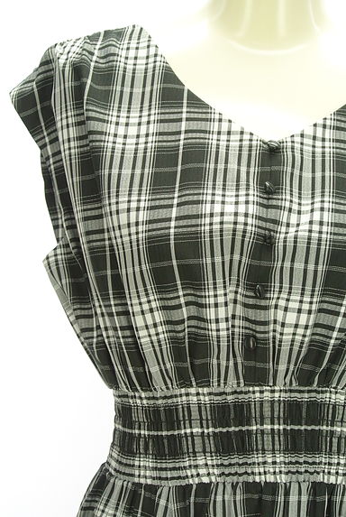 クリックで大画像表示 PROPORTION BODY DRESSING(プロポーションボディドレッシング)の古着「チェック柄両Vノースリワンピース(ワンピース・チュニック)」大画像4へ