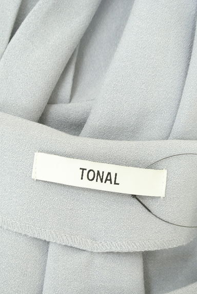 クリックで大画像表示 TONAL(トーナル)の古着「バックタックフレアブラウス(カットソー・プルオーバー)」大画像6へ