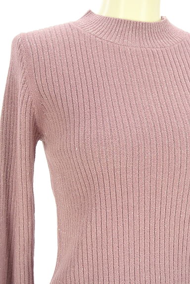 クリックで大画像表示 PROPORTION BODY DRESSING(プロポーションボディドレッシング)の古着「ラメ混モックネックリブニットトップス(ニット)」大画像4へ