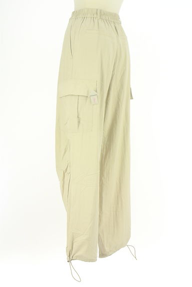 クリックで大画像表示 PROPORTION BODY DRESSING(プロポーションボディドレッシング)の古着「ドロストヘムサテンカードパンツ(パンツ)」大画像4へ