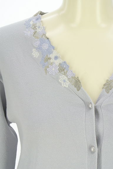 LAISSE PASSE（レッセパッセ）の古着「花刺繍ニットカーディガン（カーディガン・ボレロ）」大画像４へ