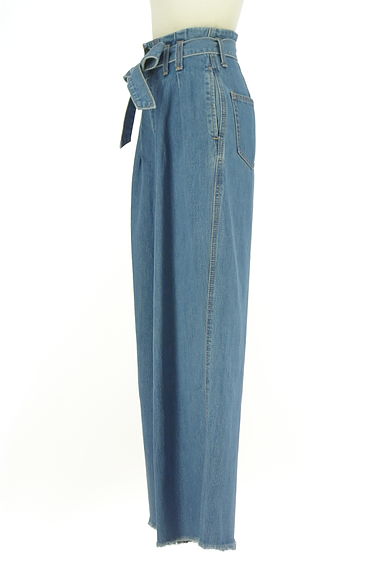 MOUSSY（マウジー）の古着「ベルト付きハイウエストワイドデニム（デニムパンツ）」大画像３へ
