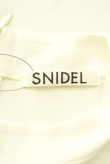 クリックで大画像表示 Snidel(スナイデル)の古着「異素材パフスリーブカットソー(カットソー・プルオーバー)」大画像6へ