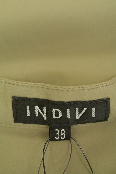 クリックで大画像表示 INDIVI(インディヴィ)の古着「バルーン袖スキッパーブラウス(カットソー・プルオーバー)」大画像6へ