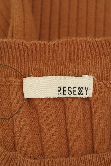 クリックで大画像表示 RESEXXY(リゼクシー)の古着「無地リブニット(ニット)」大画像6へ