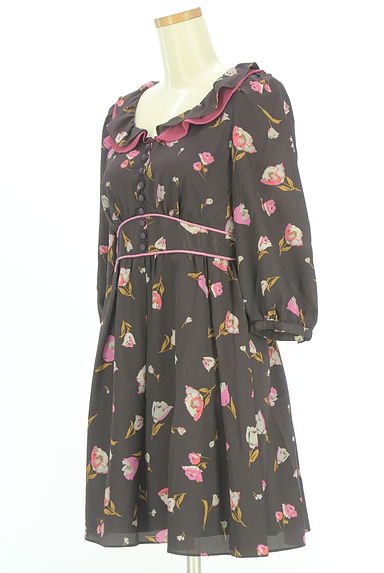 クリックで大画像表示 JILL by JILLSTUART(ジルバイジルスチュアート)の古着「フリル襟膝上フレアワンピース(ワンピース・チュニック)」大画像3へ