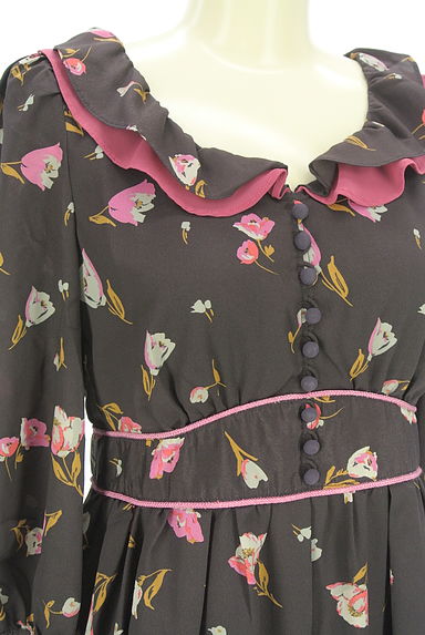 クリックで大画像表示 JILL by JILLSTUART(ジルバイジルスチュアート)の古着「フリル襟膝上フレアワンピース(ワンピース・チュニック)」大画像4へ