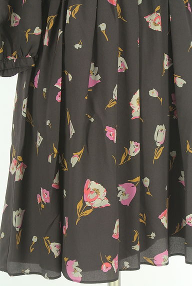 クリックで大画像表示 JILL by JILLSTUART(ジルバイジルスチュアート)の古着「フリル襟膝上フレアワンピース(ワンピース・チュニック)」大画像5へ