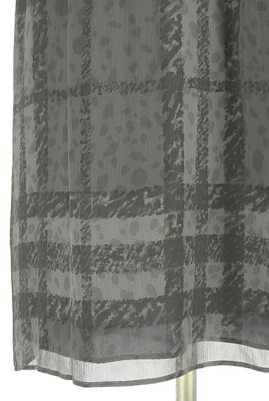BURBERRY（バーバリー）の古着「チェック柄楊柳シフォン膝下ワンピース（キャミワンピース）」大画像４へ